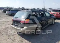 2001 Subaru Outback photo