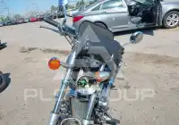2001 Honda VT750 фото