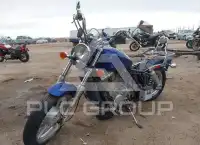 2001 Honda VT1100 фото