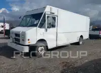 2001 Freightliner Chassis photo