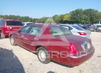 2001 Lincoln Town фото