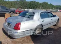 2001 Lincoln Town фото