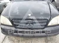 2001 Mercedes Benz ML 320 photo