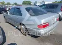 2001 Mercedes Benz E 320 photo