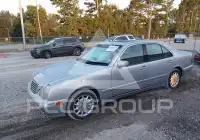 2001 Mercedes Benz E 320 фото