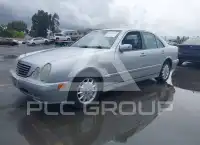 2001 Mercedes Benz E 320 photo