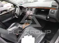 2001 Mercedes Benz E 320 photo