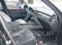 2001 Mercedes Benz E 320 photo