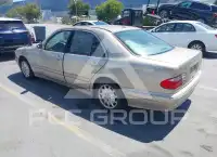 2001 Mercedes Benz E 320 photo