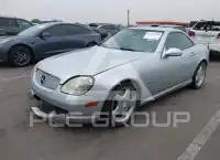 2001 Mercedes Benz SLK 320 photo