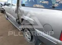 2001 GMC YUKON фото