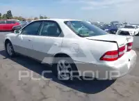 2001 Lexus ES300 photo