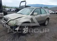 2001 Lexus RX photo