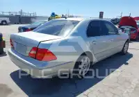 2001 Lexus LS430 photo