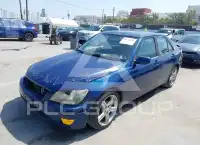 2001 Lexus IS300 фото