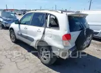 2001 Toyota RAV4 photo
