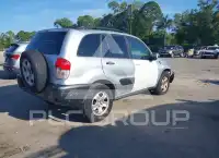 2001 Toyota RAV4 photo