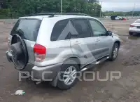 2001 Toyota RAV4 photo