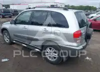 2001 Toyota RAV4 photo