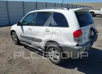 2001 Toyota RAV4 photo