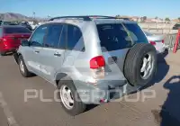 2001 Toyota RAV4 photo