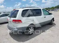 2001 Toyota SIENNA photo