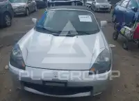 2001 Toyota MR2 фото