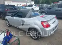 2001 Toyota MR2 фото