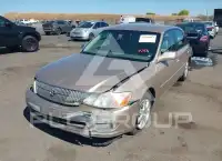 2001 Toyota AVALON фото