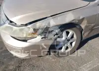 2001 Toyota AVALON фото