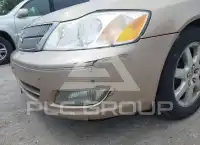2001 Toyota AVALON фото