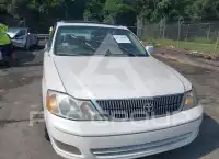 2001 Toyota AVALON фото