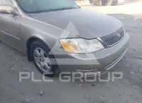 2001 Toyota AVALON photo
