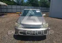 2001 Toyota AVALON photo