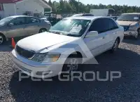 2001 Toyota AVALON photo