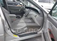 2001 Toyota AVALON photo
