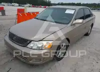 2001 Toyota AVALON photo