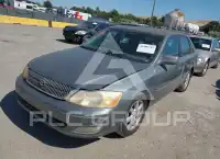 2001 Toyota AVALON фото