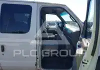 2001 Ford E-350 photo