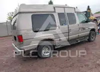 2001 Ford E-150 фото