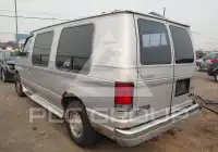 2001 Ford E-150 фото