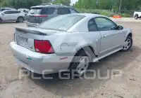2001 Ford MUSTANG photo