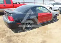 2001 Ford MUSTANG photo