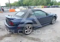 2001 Ford MUSTANG photo