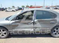 2001 Ford TAURUS фото