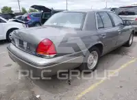 2001 Ford CROWN фото