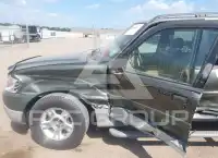 2001 Ford EXPLORER photo