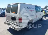 2001 Ford E-250 photo