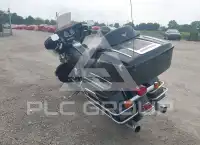 2002 Harley-Davidson FLHT photo