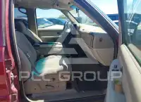 2002 Chevrolet Suburan photo
